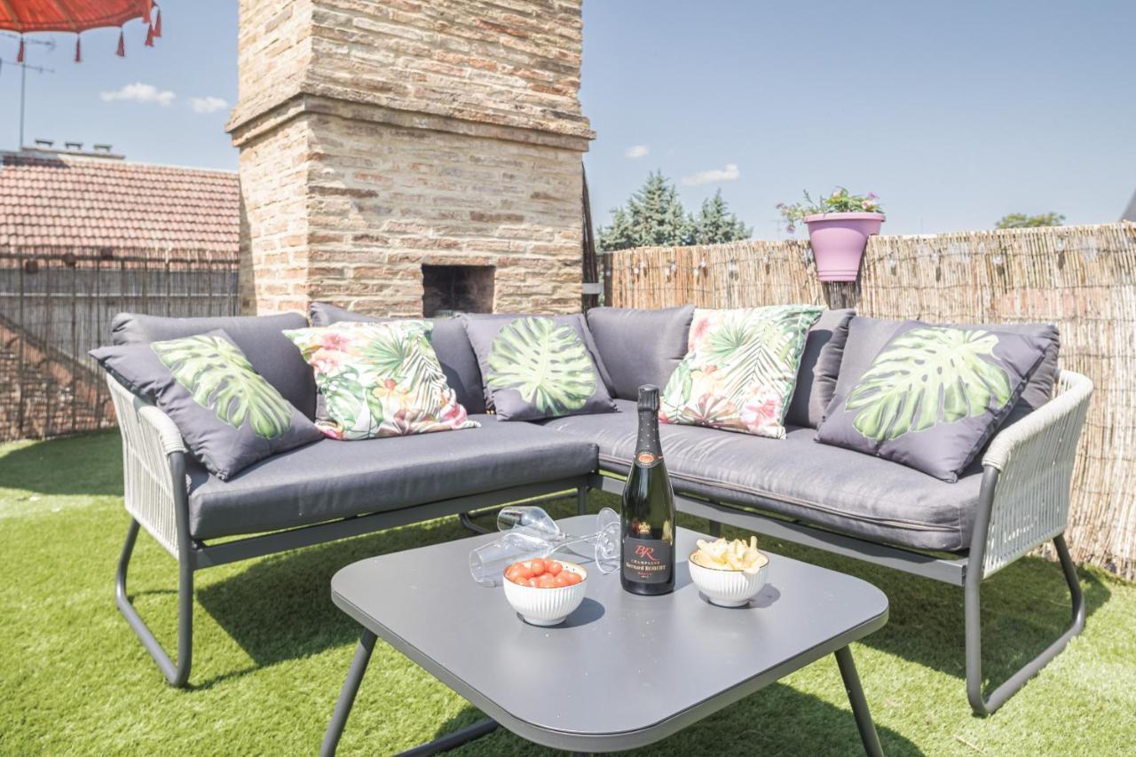 Le Rooftop - Vue Cathedrale - Climatisation ทรัวส์ ภายนอก รูปภาพ